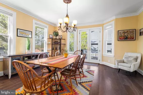 Dining - 707 Walker Ave, Baltimore, MD 21212 photo 2 of 4