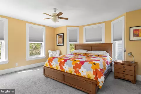 Bedroom - 707 Walker Ave, Baltimore, MD 21212 photo 2 of 9
