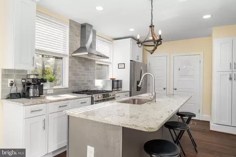 Kitchen - 707 Walker Ave, Baltimore, MD 21212 photo 3 of 4