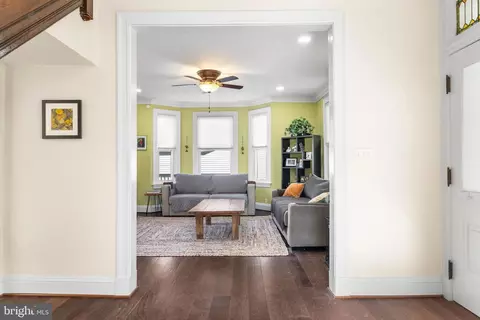 Entry Way - 707 Walker Ave, Baltimore, MD 21212 photo 3 of 6
