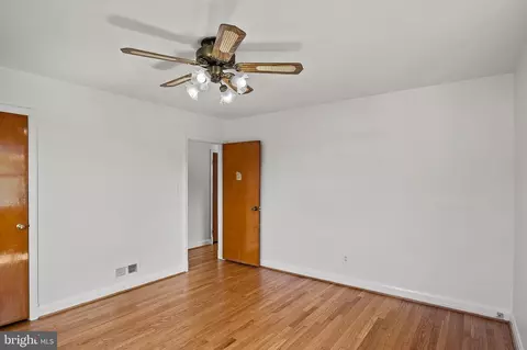 318 4th Ave, Lansdowne, MD 21227 photo 13