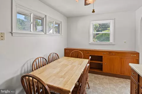 318 4th Ave, Lansdowne, MD 21227 photo 11