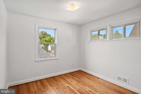 318 4th Ave, Lansdowne, MD 21227 photo 14