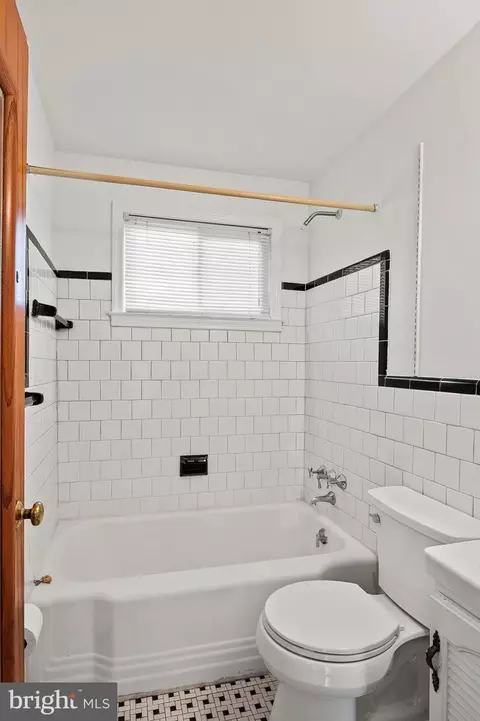 318 4th Ave, Lansdowne, MD 21227 photo 16