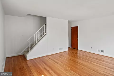 318 4th Ave, Lansdowne, MD 21227 photo 6