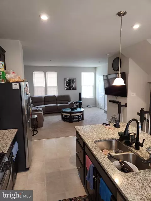1805 Wind Gate Rd, Baltimore, MD 21227 photo 4