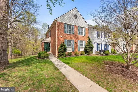 32 Inverin Cir, Lutherville Timonium, MD 21093