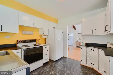 1316 Glendale Rd, Baltimore, MD 21239 photo 13