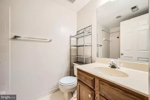 Bath - 77 Laurel Path Ct #4, Nottingham, MD 21236 photo 4 of 5