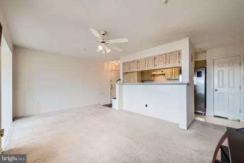 Living - 77 Laurel Path Ct #4, Nottingham, MD 21236 photo 2 of 3