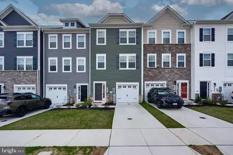 5047 Silver Oak Dr, Rosedale, MD 21237