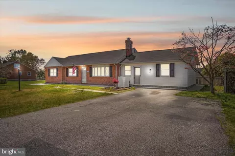 4115 Kahlston Rd, Nottingham, MD 21236