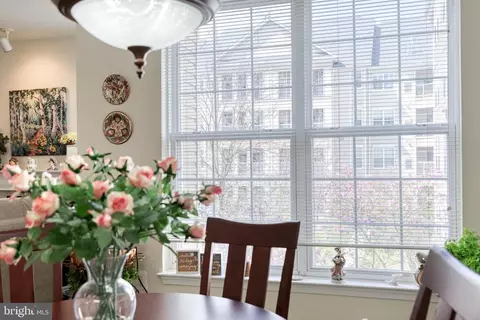 400 Symphony Cir #351, Cockeysville, MD 21030