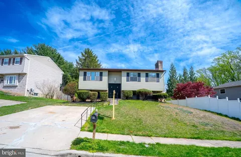 9103 Summer Park Dr, Parkville, MD 21234