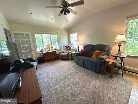 8945 Satyr Hill Rd, Parkville, MD 21234 photo 13