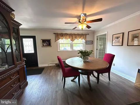 8945 Satyr Hill Rd, Parkville, MD 21234 photo 9