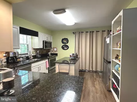 8945 Satyr Hill Rd, Parkville, MD 21234 photo 18