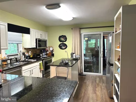 8945 Satyr Hill Rd, Parkville, MD 21234 photo 19
