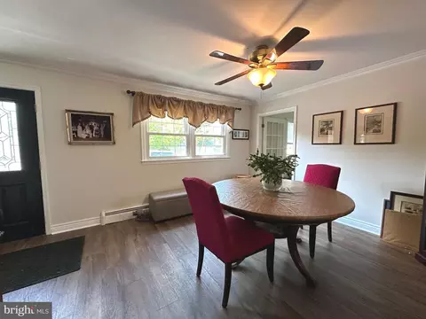 8945 Satyr Hill Rd, Parkville, MD 21234 photo 5