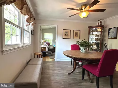 8945 Satyr Hill Rd, Parkville, MD 21234 photo 7