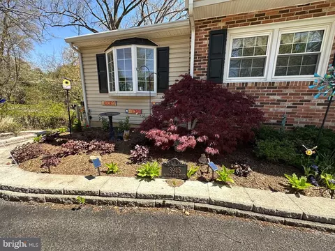 8945 Satyr Hill Rd, Parkville, MD 21234 photo 4