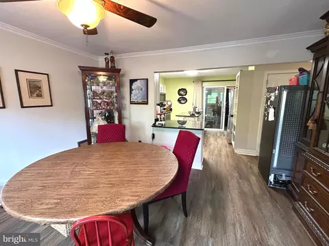 8945 Satyr Hill Rd, Parkville, MD 21234 photo 8