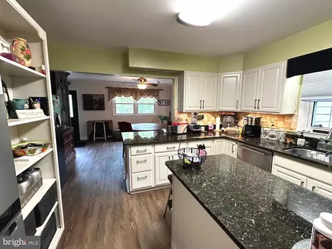 8945 Satyr Hill Rd, Parkville, MD 21234 photo 21