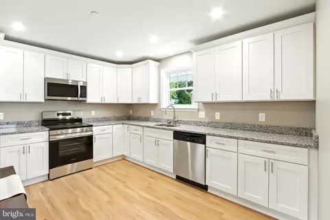 2730 Daisy Ave, Halethorpe, MD 21227 photo 14