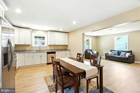 2730 Daisy Ave, Halethorpe, MD 21227 photo 13