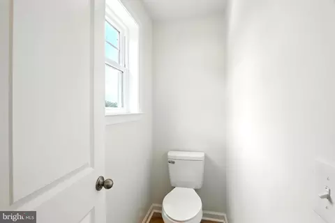 2730 Daisy Ave, Halethorpe, MD 21227 photo 33