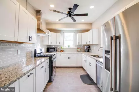 Kitchen - 650 Orpington Rd, Baltimore, MD 21229 photo 1 of 6