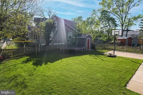Exterior - 650 Orpington Rd, Baltimore, MD 21229 photo 4 of 11