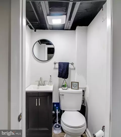 Bath - 650 Orpington Rd, Baltimore, MD 21229 photo 5 of 5