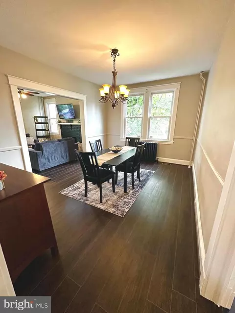 Dining - 650 Orpington Rd, Baltimore, MD 21229 photo 3 of 3