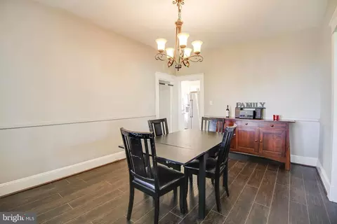 Dining - 650 Orpington Rd, Baltimore, MD 21229 photo 2 of 3
