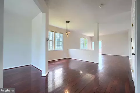 Entry Way - 724 Tinker Rd, Middle River, MD 21220 photo 1 of 7