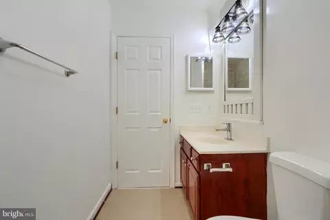 Bath - 724 Tinker Rd, Middle River, MD 21220 photo 3 of 6