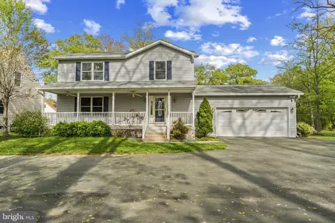 1609 Turkey Pt, Essex, MD 21221