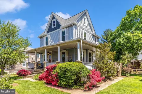 35 Delrey Ave, Catonsville, MD 21228