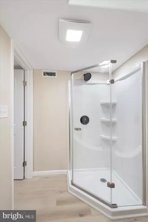 Bath - 1907 Guy Way, Dundalk, MD 21222 photo 1 of 4