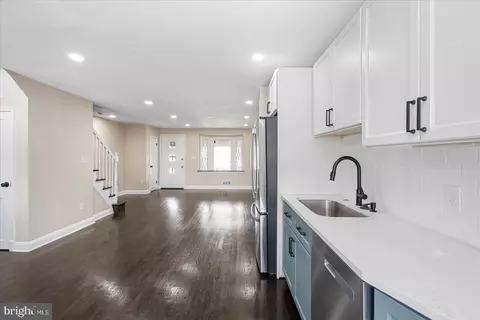 Entry Way - 1907 Guy Way, Dundalk, MD 21222 photo 4 of 7