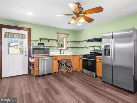 Kitchen - 20 Hazel Ave, Halethorpe, MD 21227 photo 1 of 3