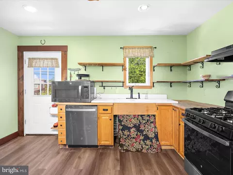 Kitchen - 20 Hazel Ave, Halethorpe, MD 21227 photo 3 of 3