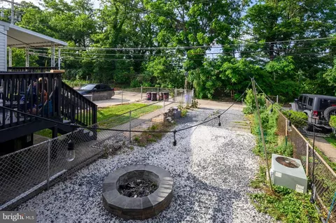 Exterior - 1060 Elm Rd, Halethorpe, MD 21227 photo 3 of 4