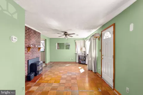 Living - 11208 Beach Rd, White Marsh, MD 21162 photo 1 of 2