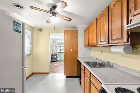 Kitchen - 11208 Beach Rd, White Marsh, MD 21162 photo 2 of 3