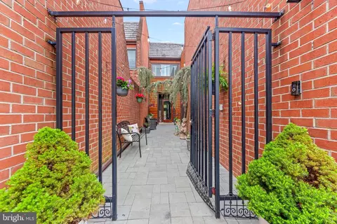 37 Judges Ln, Towson, MD 21204