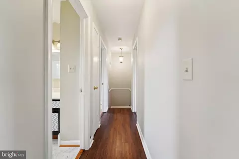 Entry Way - 39 Winehurst Rd, Catonsville, MD 21228 photo 4 of 4