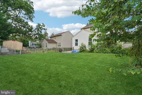 Exterior - 39 Winehurst Rd, Catonsville, MD 21228 photo 7 of 8