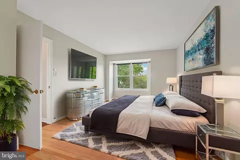 Bedroom - 39 Winehurst Rd, Catonsville, MD 21228 photo 1 of 7